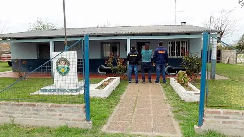 Detuvieron a un hombre que incitaba a cometer robos en comercio de Sauce de Luna
