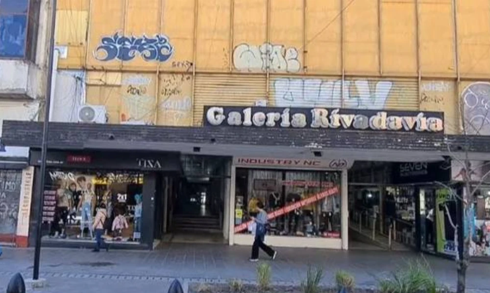 Desaparece la histórica Galería Rivadavia 