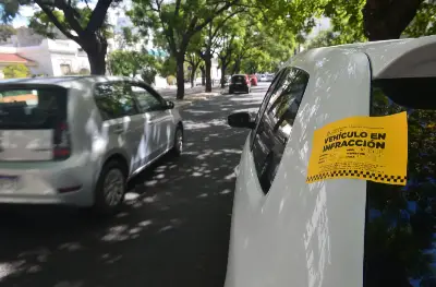 Piden informes en La Plata por el auto "cazainfractores" que controla el tránsito