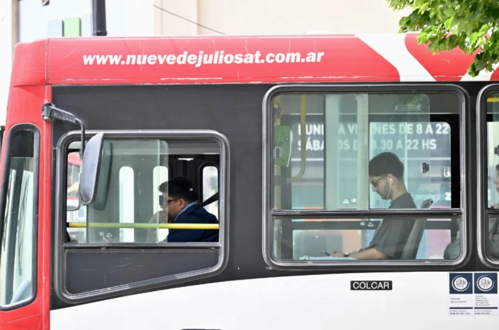 ¿Cuánto costarán los boletos de los micros en La Plata tras el nuevo aumento previsto para junio?