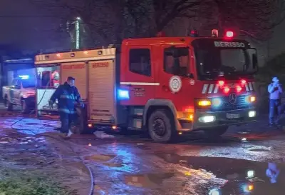Se incendió una camioneta en Berisso y los bomberos hallaron un cuerpo calcinado adentro