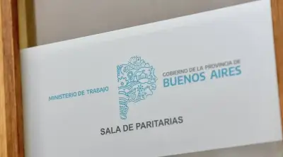Kicillof ofreció un aumento salarial del 6% a los estatales bonaerenses
